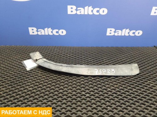 Уплотнитель фары правый