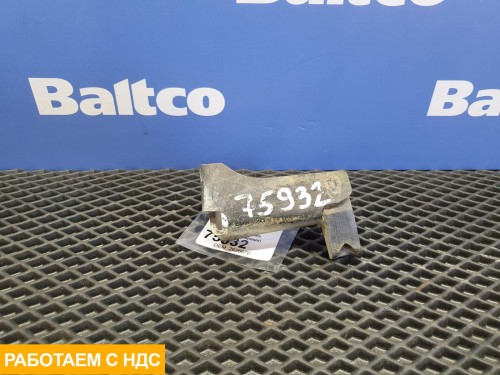 Кронштейн фары правый