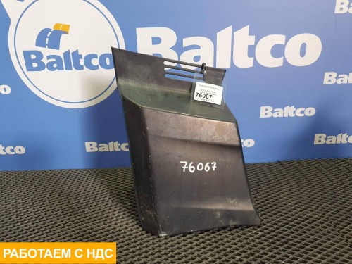 Накладка бампера правая