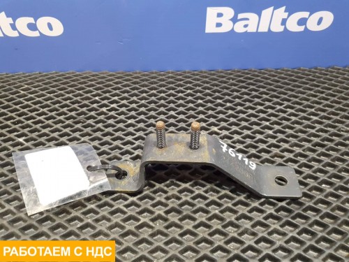 Кронштейн трубы глушителя