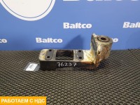 Кронштейн глушителя