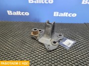 Кронштейн бампера правый