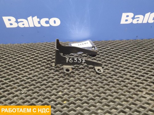 Кронштейн ускорительного клапана