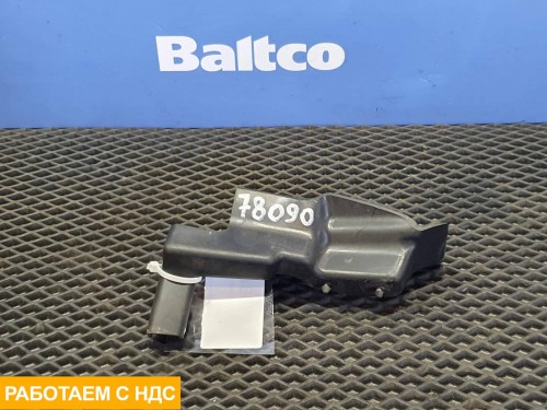 Кожух замка капота левый